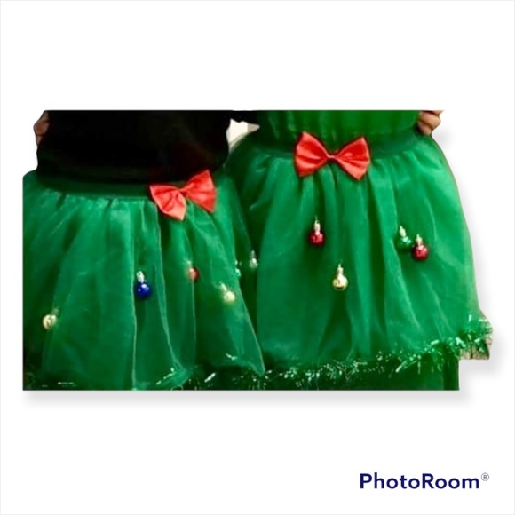 NWOT festive holiday skirt! - Picture 5 of 5